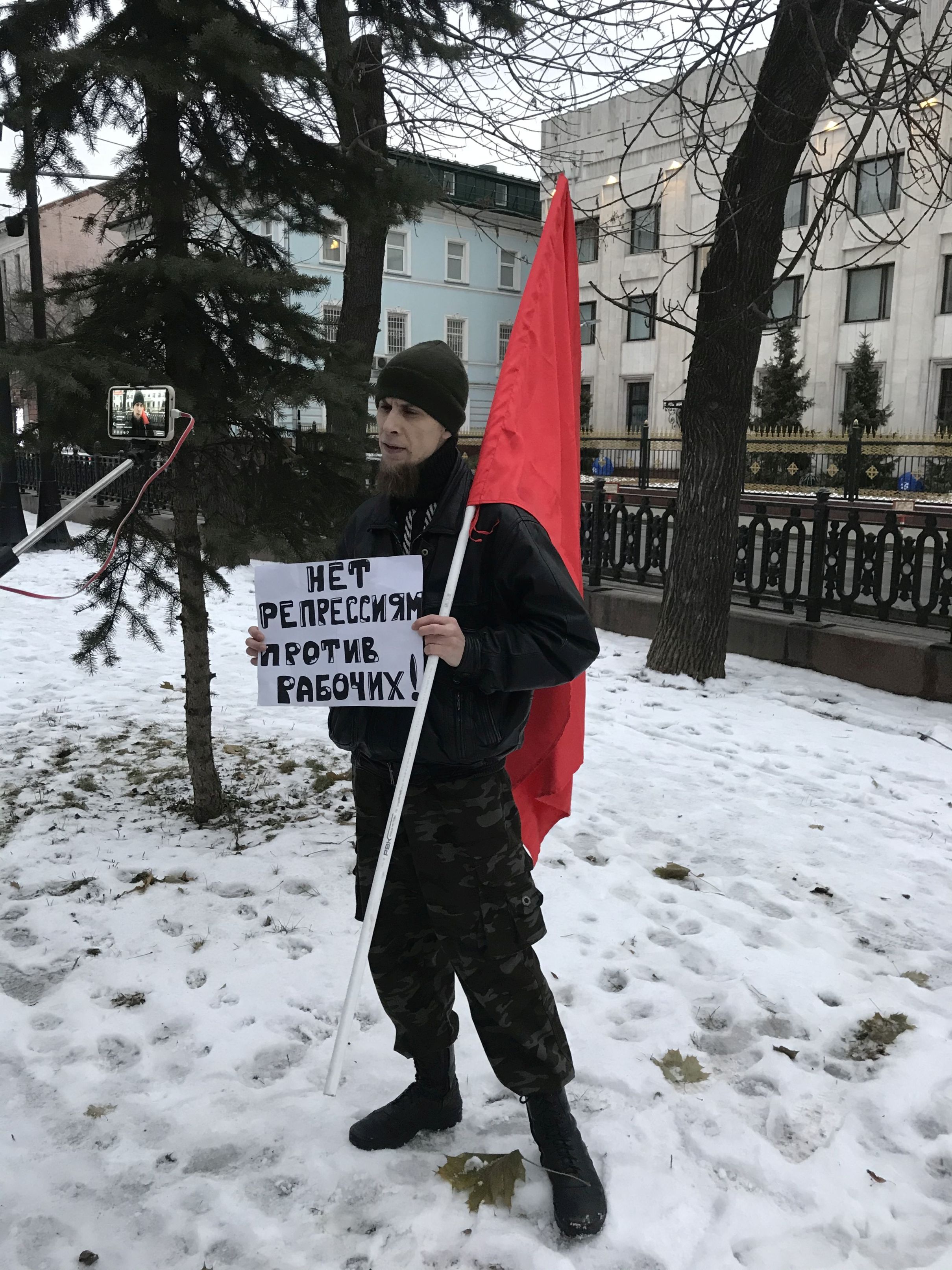 Трепачи. Коммунисты вандалы. Оппозиция коммунисты. Одиночный пикет у посольства олимпиада. Казахи коммунисты.